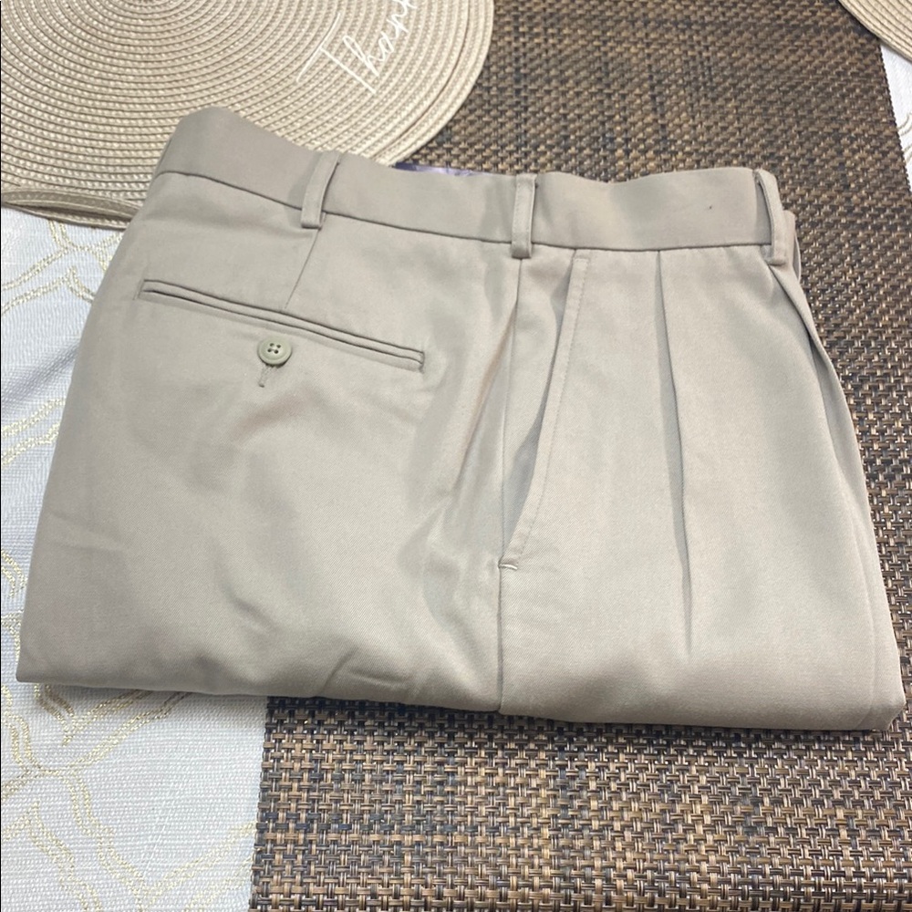 Gray Dress Pants with Classic Straight-Leg Cut - Picture 7 of 9